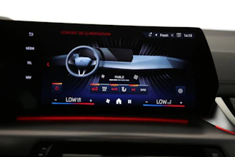 https://vehicle.imgix.net/4320561/1f96639e-d7a6-430b-9c7e-1b21026a8188.jpg