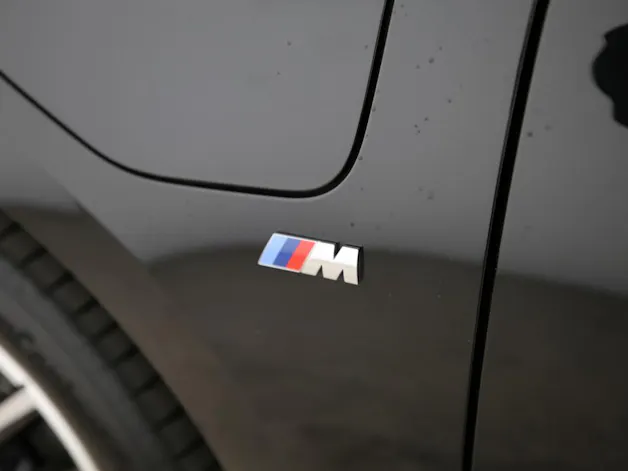 BMW 230e xDrive paddles Active Tourer