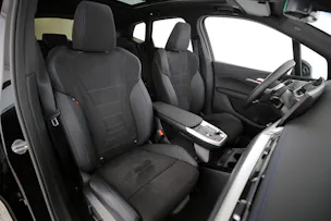BMW 230e xDrive paddles Active Tourer
