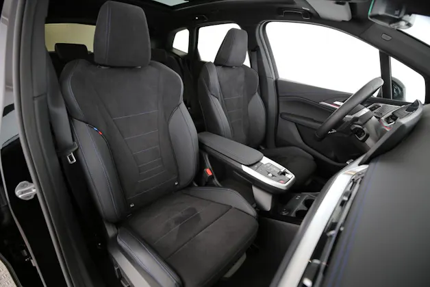 BMW 230e xDrive paddles Active Tourer