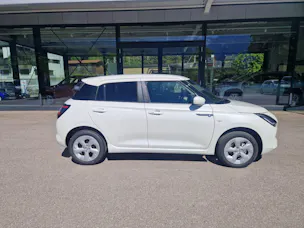Suzuki Swift 1.2 Sakura Hybrid 4x4