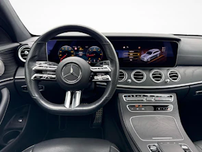 image du véhicule MERCEDES-BENZ E 220 d AMG Line 4matic Kombi