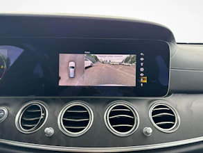 https://vehicle.imgix.net/4320573/10be7b49-ab14-4b7e-9f93-4ca21d092420.jpg