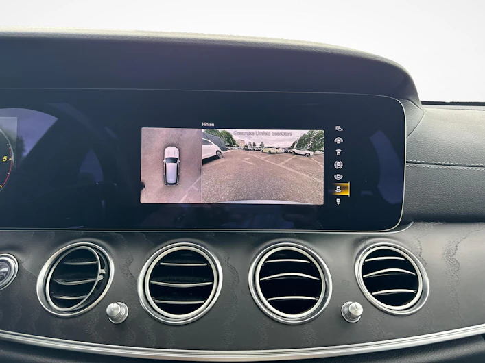 image du véhicule MERCEDES-BENZ E 220