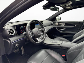 image du véhicule MERCEDES-BENZ E 220 d AMG Line 4matic Kombi