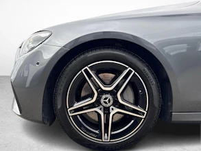 https://vehicle.imgix.net/4320573/77bffd62-48a8-4e96-9db2-c1ee7401d534.jpg
