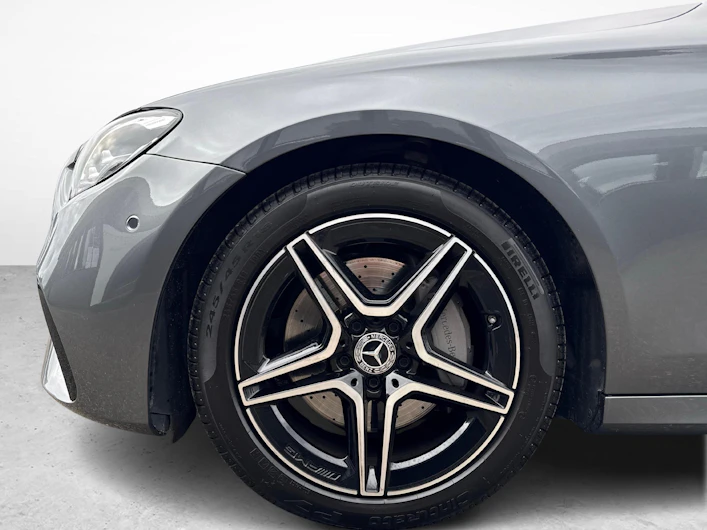 image du véhicule MERCEDES-BENZ E 220