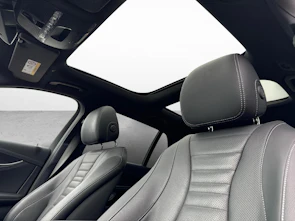 image du véhicule MERCEDES-BENZ E 220 d AMG Line 4matic Kombi