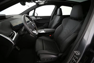 https://vehicle.imgix.net/4320575/2b2a7845-6b44-40cb-bb7a-2fffe21c32fb.jpg