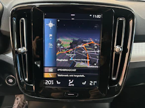 https://vehicle.imgix.net/4320582/40c9048c-563f-4aa8-91db-aa20f57b84f1.jpg