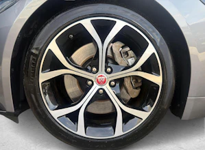 https://vehicle.imgix.net/4320631/ccf0e432-33a7-469e-939d-8432c1f07f91.jpg