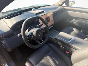 https://vehicle.imgix.net/4320648/ada4d5be-4cb8-4ced-b9b2-a26d23faa29a.jpg
