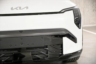 https://vehicle.imgix.net/4320675/4c79e240-9194-4ea8-b494-7694c61ae158.jpg