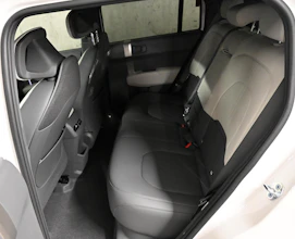 https://vehicle.imgix.net/4320675/809b0197-4fd7-4af2-80df-7671dc545c0d.jpg