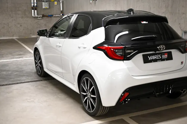 Toyota Yaris 1.5 VVT-i HSD GR Sport