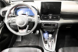 https://vehicle.imgix.net/4320676/b155b5ce-90ae-4600-8690-7dcad8c56cd6.jpg