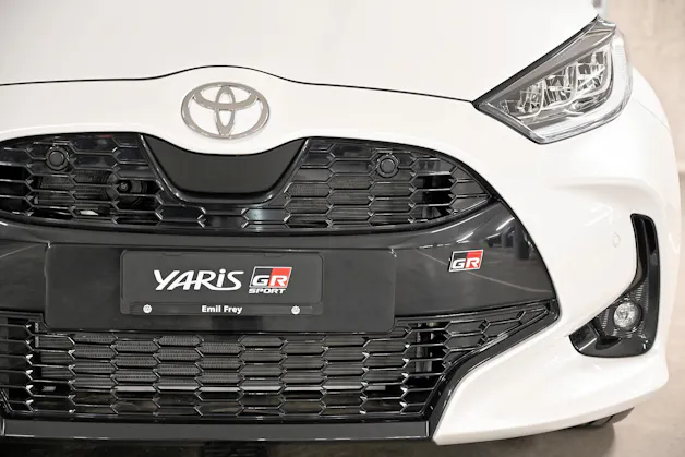 Toyota Yaris 1.5 VVT-i HSD GR Sport
