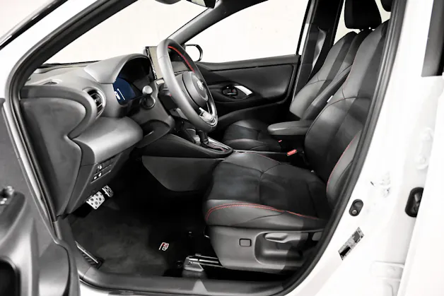 Toyota Yaris 1.5 VVT-i HSD GR Sport