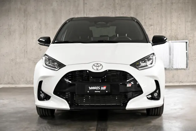 Toyota Yaris 1.5 VVT-i HSD GR Sport