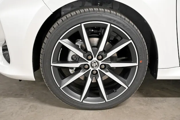 Toyota Yaris 1.5 VVT-i HSD GR Sport