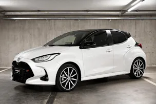 Toyota Yaris 1.5 VVT-i HSD GR Sport