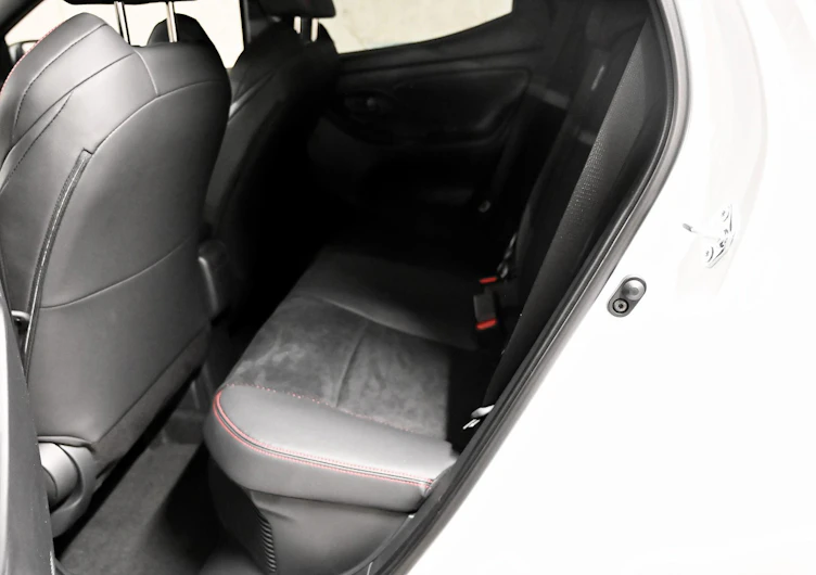 Fahrzeugbild TOYOTA YARIS