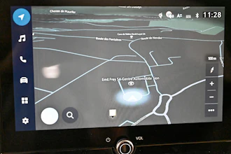 https://vehicle.imgix.net/4320677/4bbd8b22-855d-45e9-93f9-f09154f34abd.jpg
