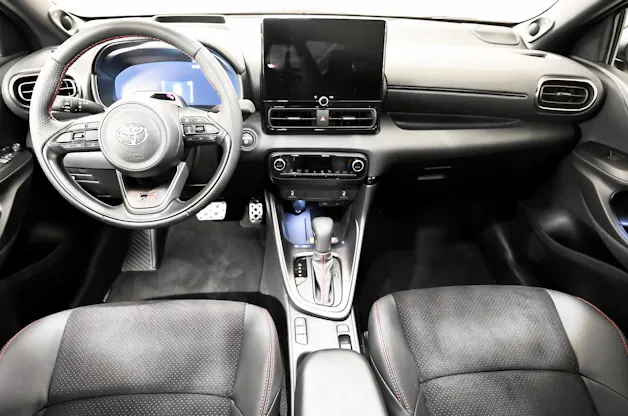 Toyota Yaris 1.5 VVT-i HSD GR Sport