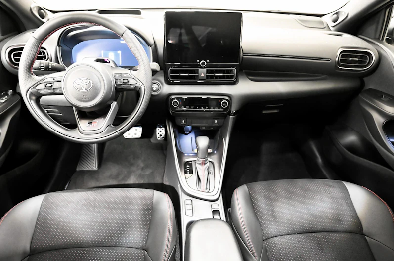 Fahrzeugbild TOYOTA YARIS