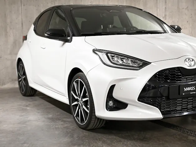 Toyota Yaris 1.5 VVT-i HSD GR Sport