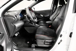 Toyota Yaris 1.5 VVT-i HSD GR Sport