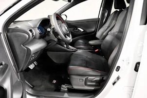 Fahrzeugbild TOYOTA Yaris 1.5 VVT-i HSD GR Sport