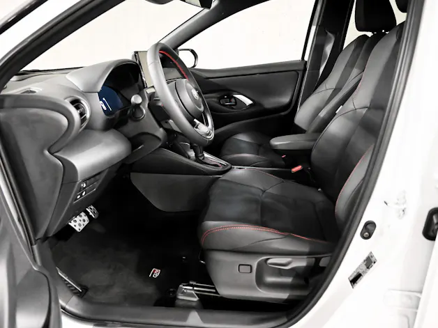 Toyota Yaris 1.5 VVT-i HSD GR Sport
