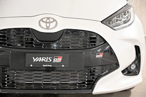 Fahrzeugbild TOYOTA Yaris 1.5 VVT-i HSD GR Sport