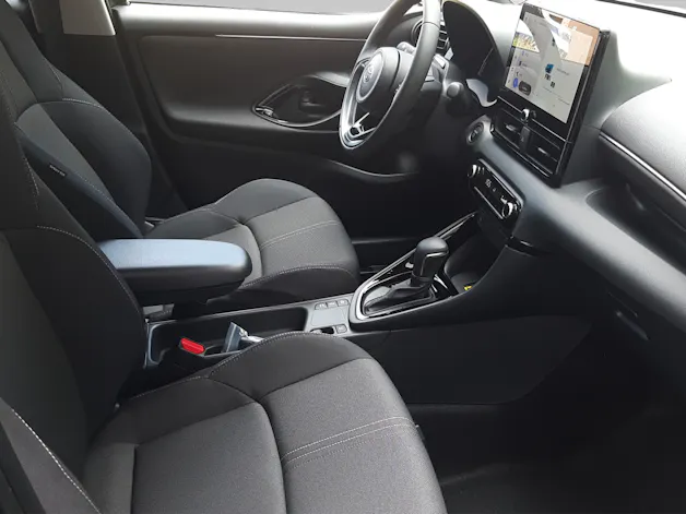 Toyota Yaris 1.5 VVT-i HSD Trend