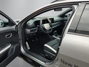 https://vehicle.imgix.net/4320743/cc3d4c65-c1ed-45ce-af76-c64c82d36374.jpg