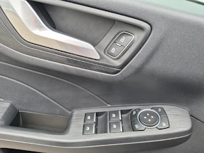 https://vehicle.imgix.net/4320784/f5ae6ef8-58f7-41d0-a57d-daed0cf79058.jpg