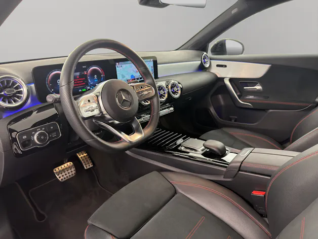Mercedes-Benz A 250 e AMG Line