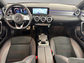 https://vehicle.imgix.net/4320785/5e653fcd-2750-44b5-8186-6b66e902dc08.jpg