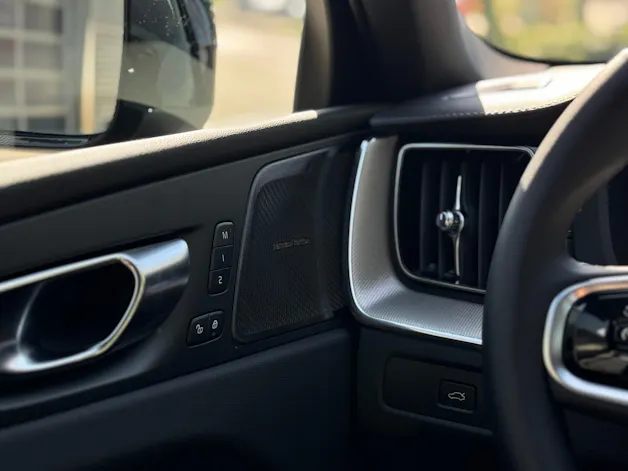 Volvo XC60 2.0 B5 MH Black Edition AWD
