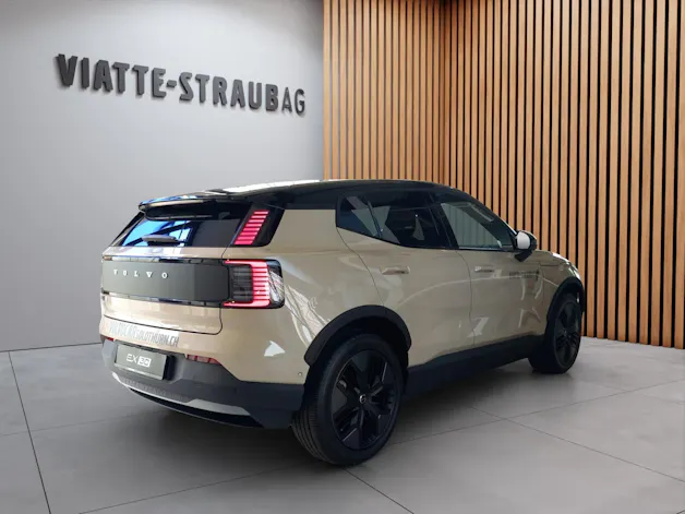 Volvo EX30 CC E60 Twin Performance AWD