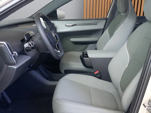 Volvo EX30 CC E60 Twin Performance AWD