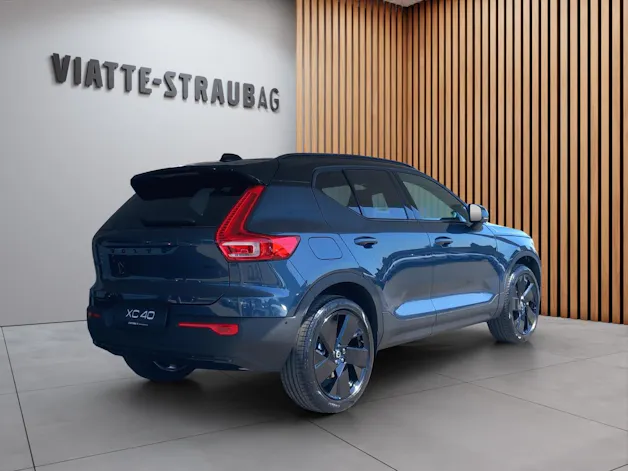 Volvo XC40 2.0 B4 MH Black Edition