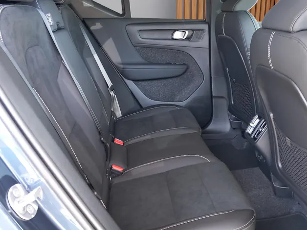 Volvo XC40 2.0 B4 MH Black Edition