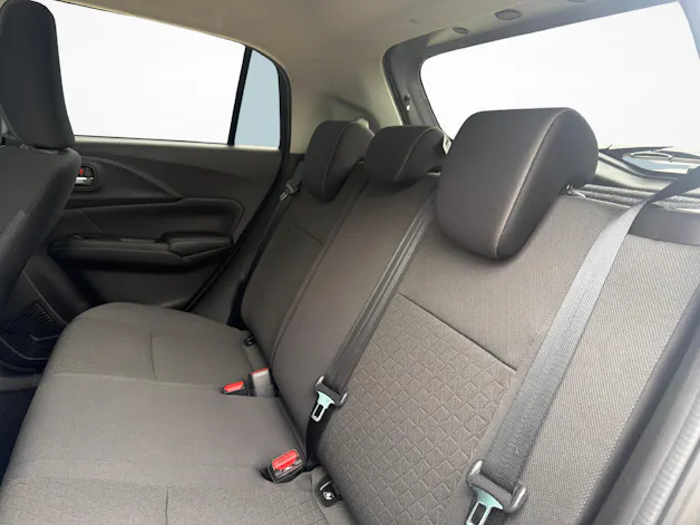 Suzuki Swift 1.2 Sakura Hybrid