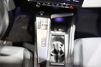 https://vehicle.imgix.net/4321047/20e4f6a0-c853-4ab9-8574-15f1378ffdde.JPG