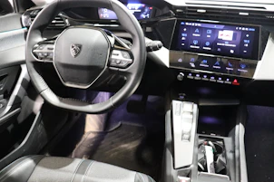Fahrzeugbild PEUGEOT 308 SW 1.2 PureTech Allure