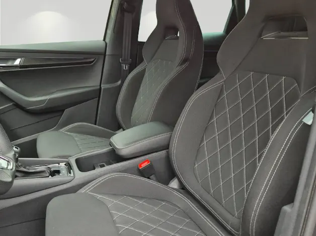 SKODA Karoq 1.5 TSI SportLine DSG