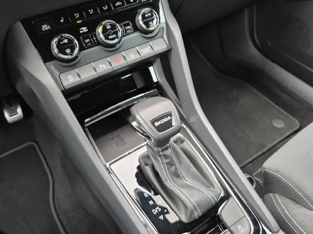 SKODA Karoq 1.5 TSI SportLine DSG