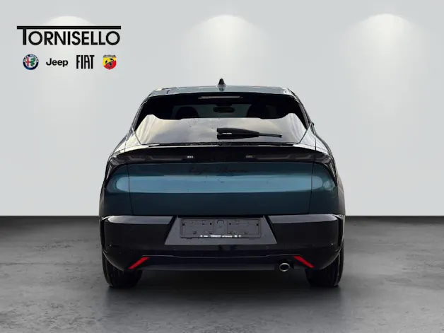 Alfa Romeo Junior 1.2 Ibrida AWD Tech